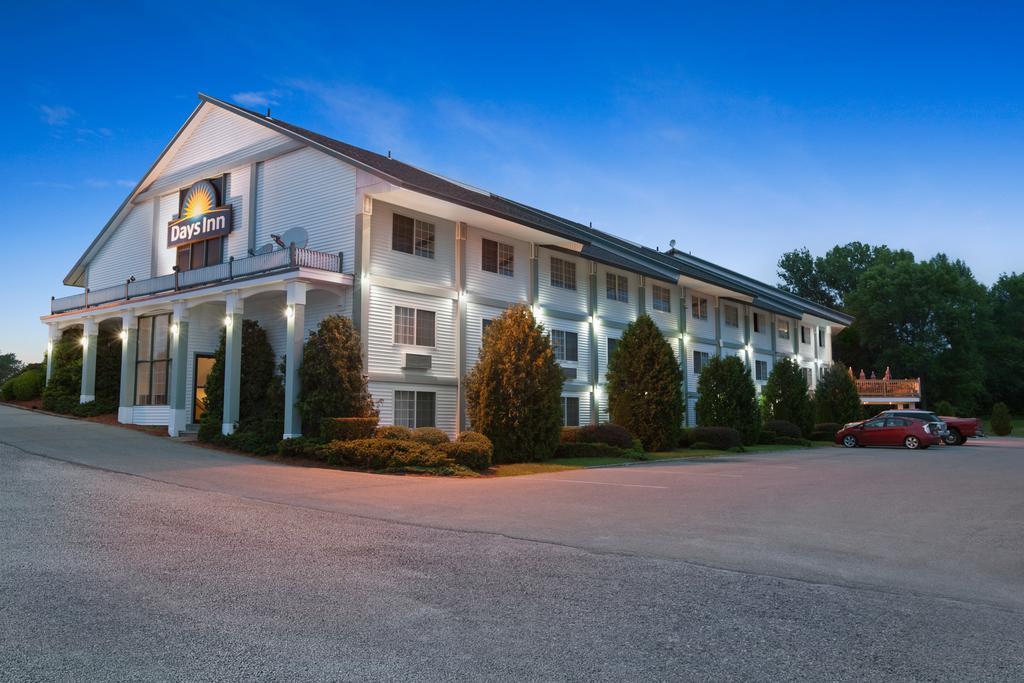 Days Inn By Wyndham Shelburne/Burlington المظهر الخارجي الصورة