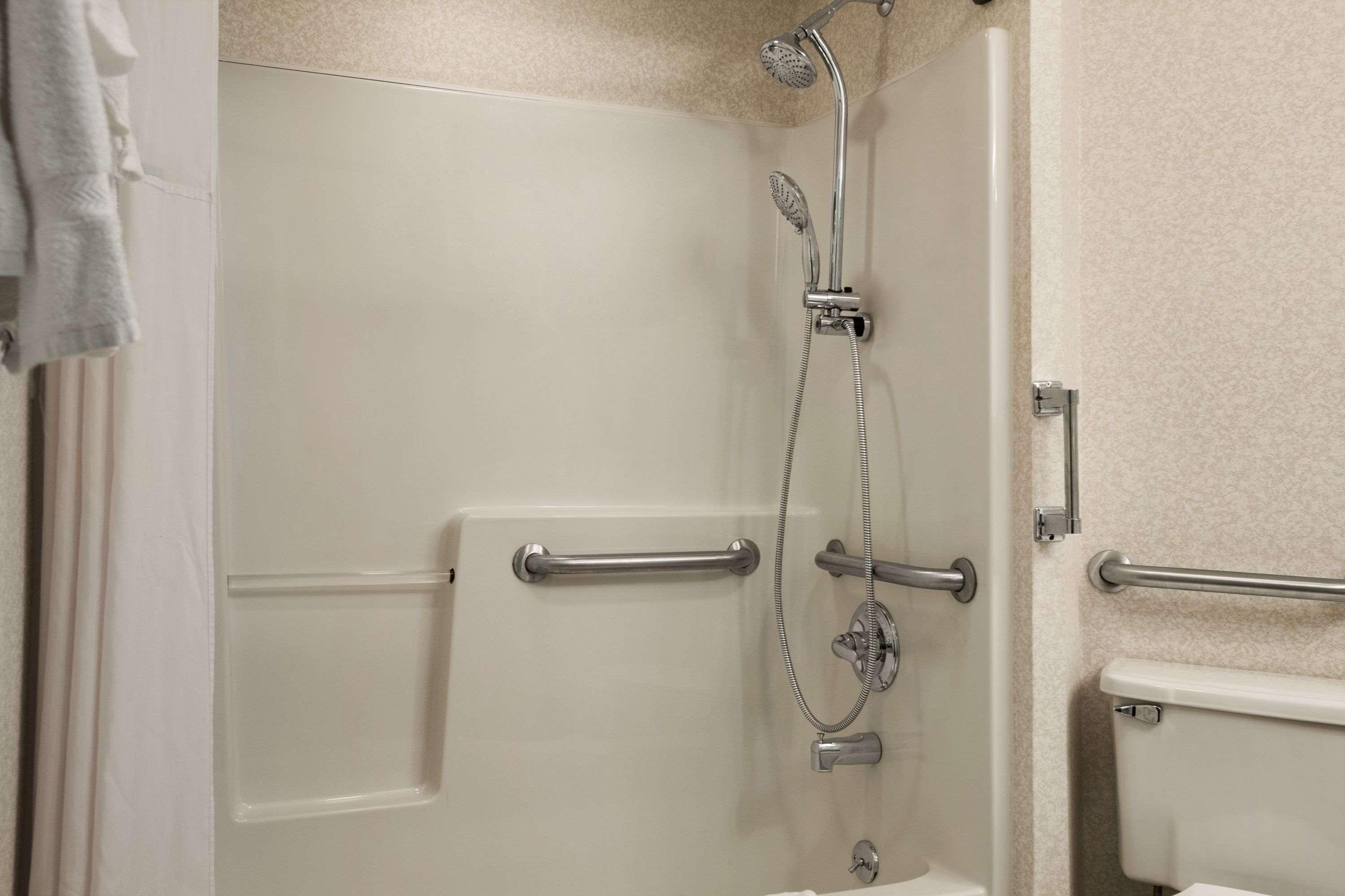 Days Inn By Wyndham Shelburne/Burlington المظهر الخارجي الصورة